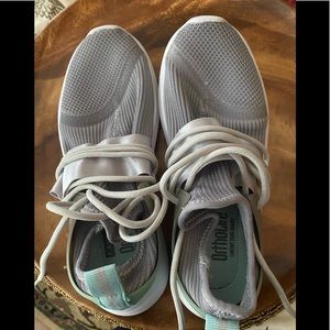 Brand new tennis shoes